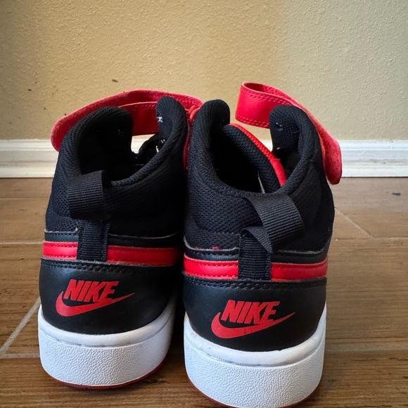 Nike Court Borough Mid Bred Black Red Youth 6Y - Picture 6 of 7